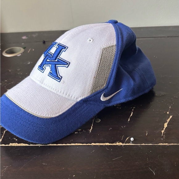 Nike Blue and White UK Cap, Retailed at $20 - AT LOWEST RECOMMENDED LISTING - Picture 2 of 5